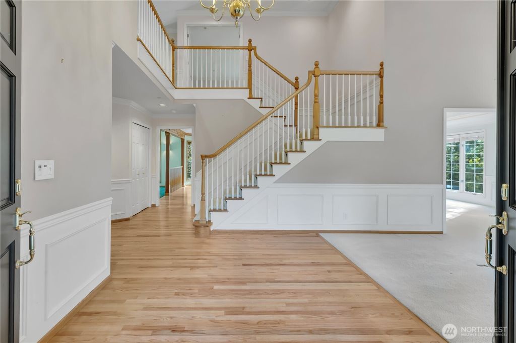 Photo of 19225 SE 25th St St, Sammamish, WA 98075 (MLS # 2451710)