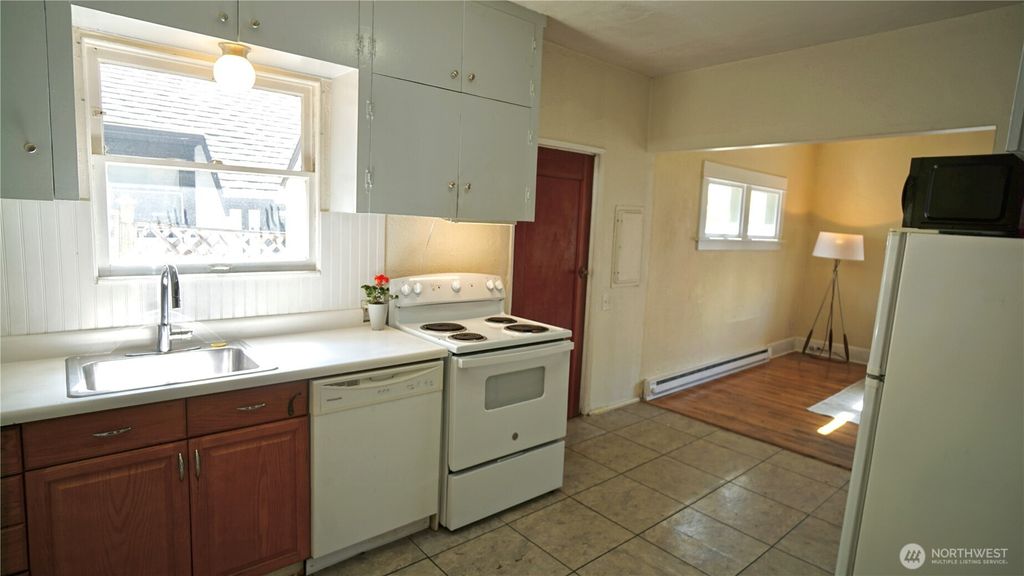 Photo of 2544 15th Avenue W, Seattle, WA 98119 (MLS # 2503693)