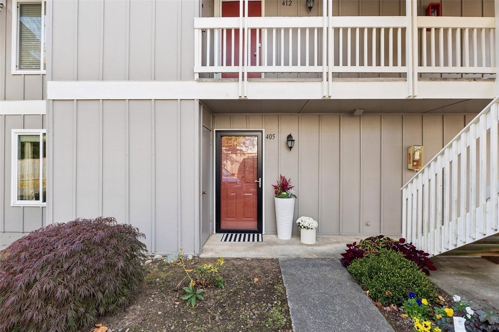 Photo of 5029 84th Street SW #405, Mukilteo, WA 98275 (MLS # 2596035)