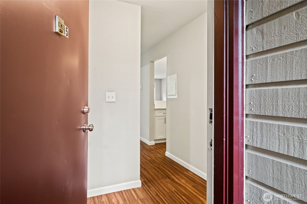 Photo of 4415 145th Avenue NE #H5, Bellevue, WA 98007 (MLS # 2429150)