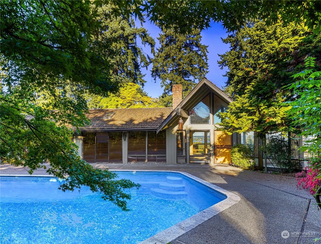 Photo of 9516 NE 26th Street, Clyde Hill, WA 98004 (MLS # 2216492)