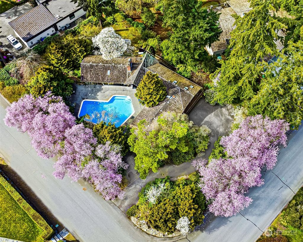 Photo of 9516 NE 26th Street, Clyde Hill, WA 98004 (MLS # 2216492)