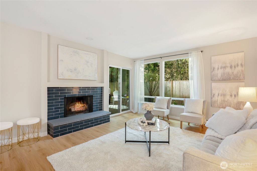 Photo of 19123 Ballinger Way NE #102, Lake Forest Park, WA 98155 (MLS # 2495612)