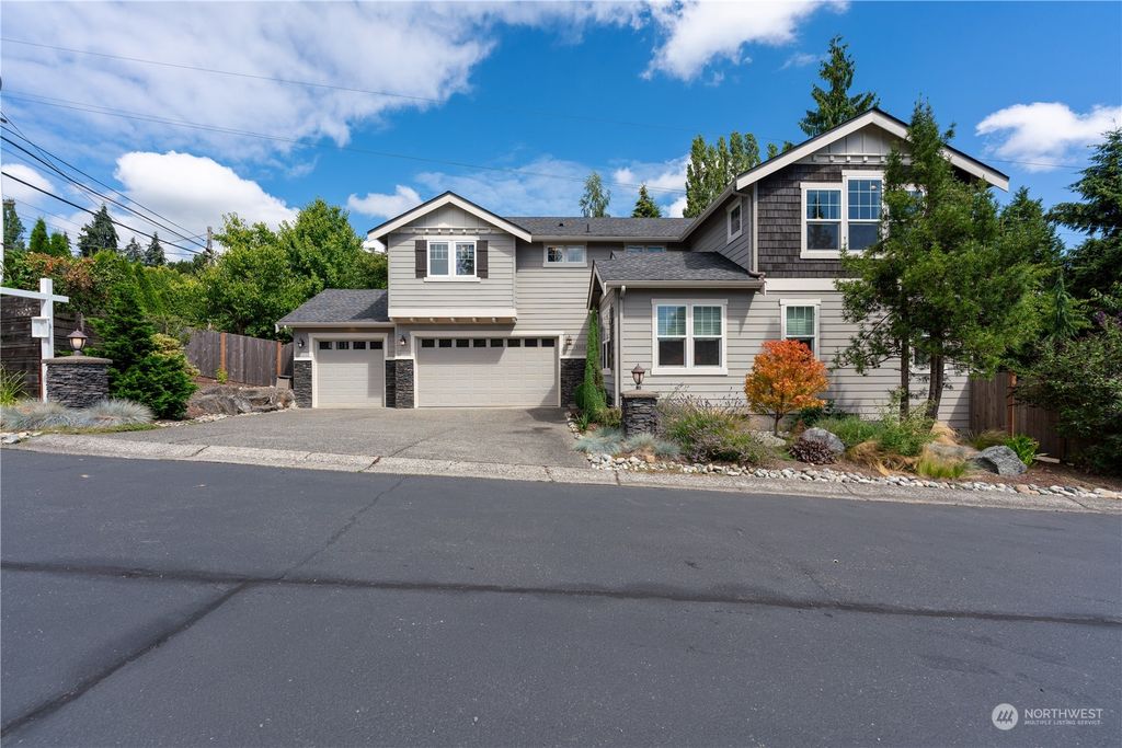 Photo of 5502 NE 194th Place SE, Kenmore, WA 98028 (MLS # 2269818)