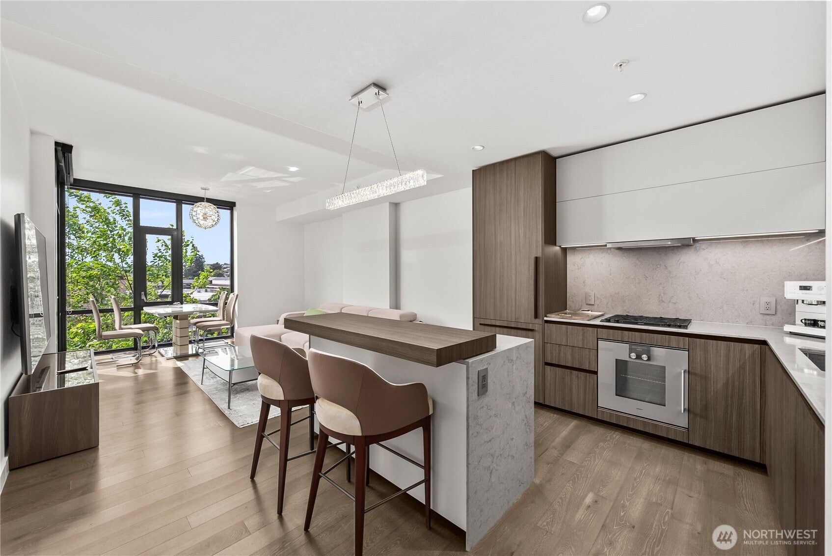 889 Avenue Square NE 302