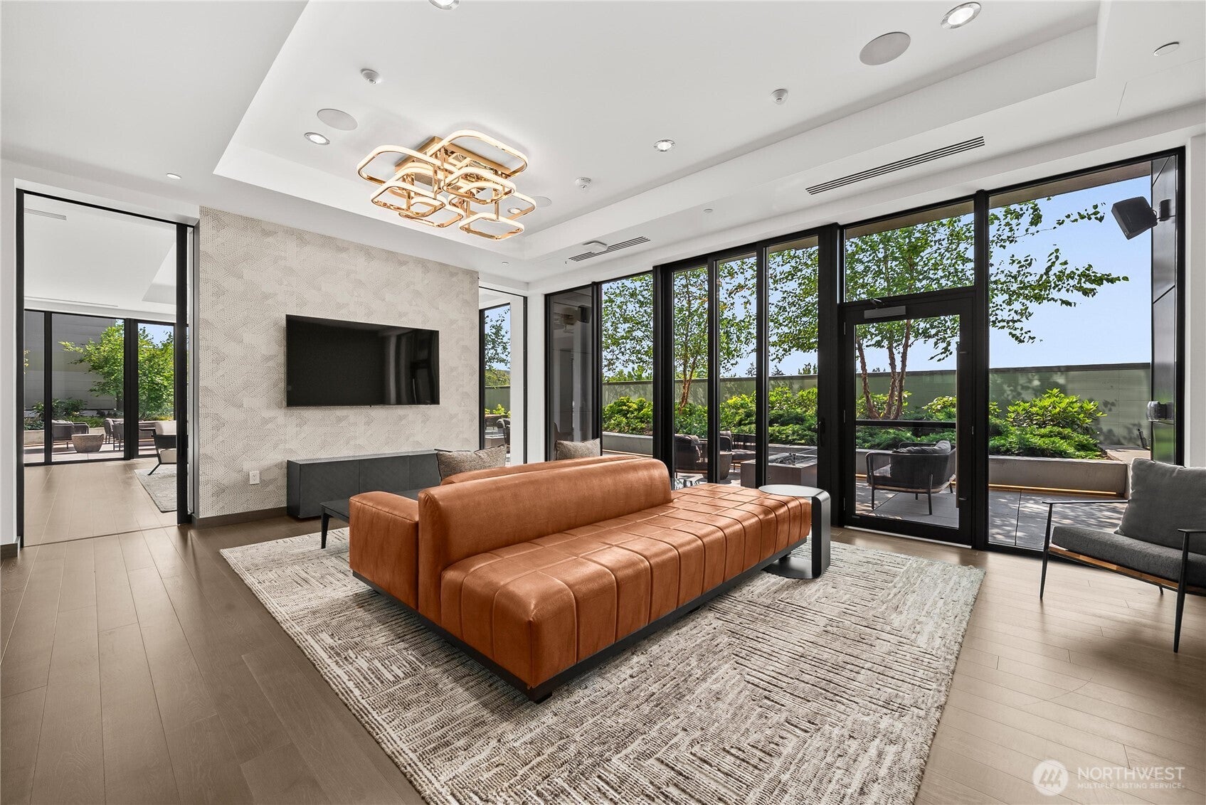 889 Avenue Square NE 302