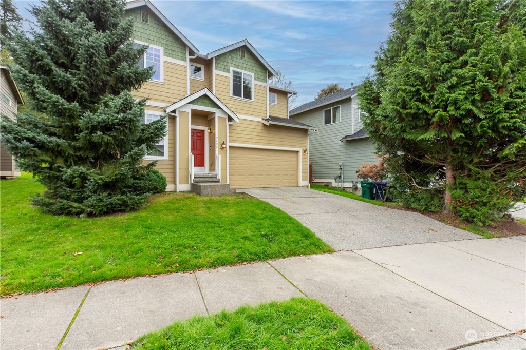 Photo of 7608 88th Place NE, Marysville, WA 98270 (MLS # 2296400)