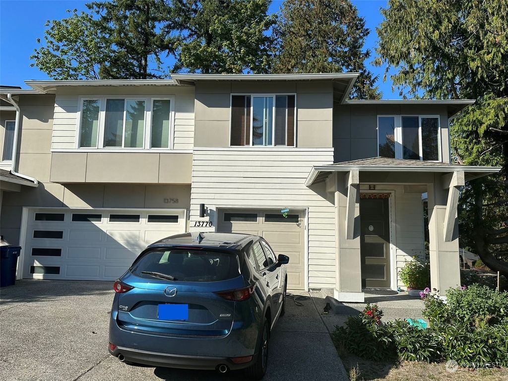 Photo of 13770 NE 100th Court, Kirkland, WA 98033 (MLS # 2160952)
