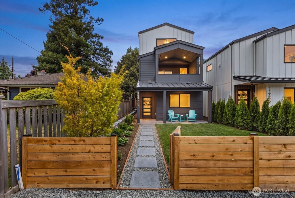 Photo of 11748 Dayton Avenue N, Seattle, WA 98133 (MLS # 2576099)