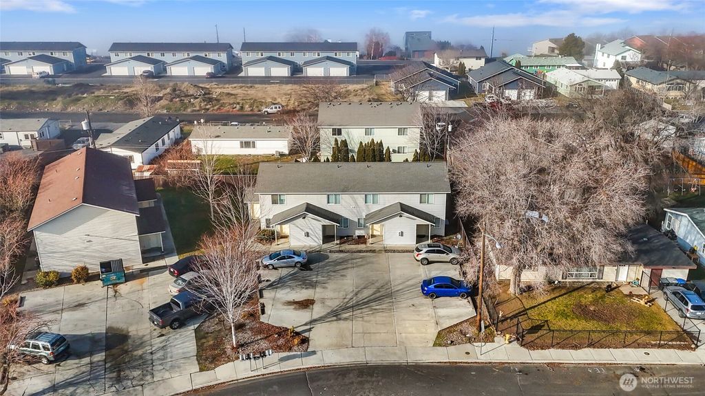 Photo of 1814 W W Crouse Street, Moses Lake, WA 98837 (MLS # 2471890)