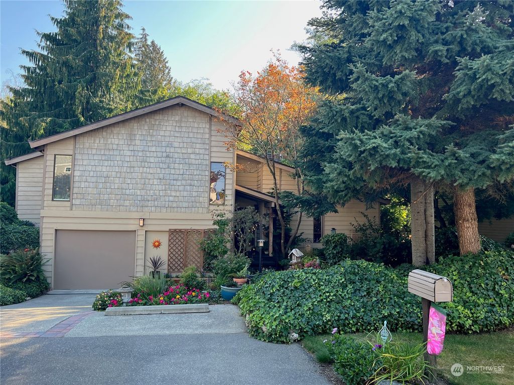 Photo of 934 Edmonds St, Edmonds, WA 98020 (MLS # 2000062)