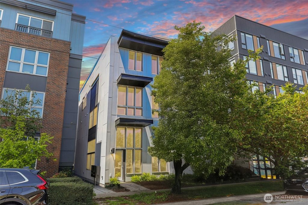 Photo of 4407 42nd Avenue SW #D, Seattle, WA 98116 (MLS # 2326693)