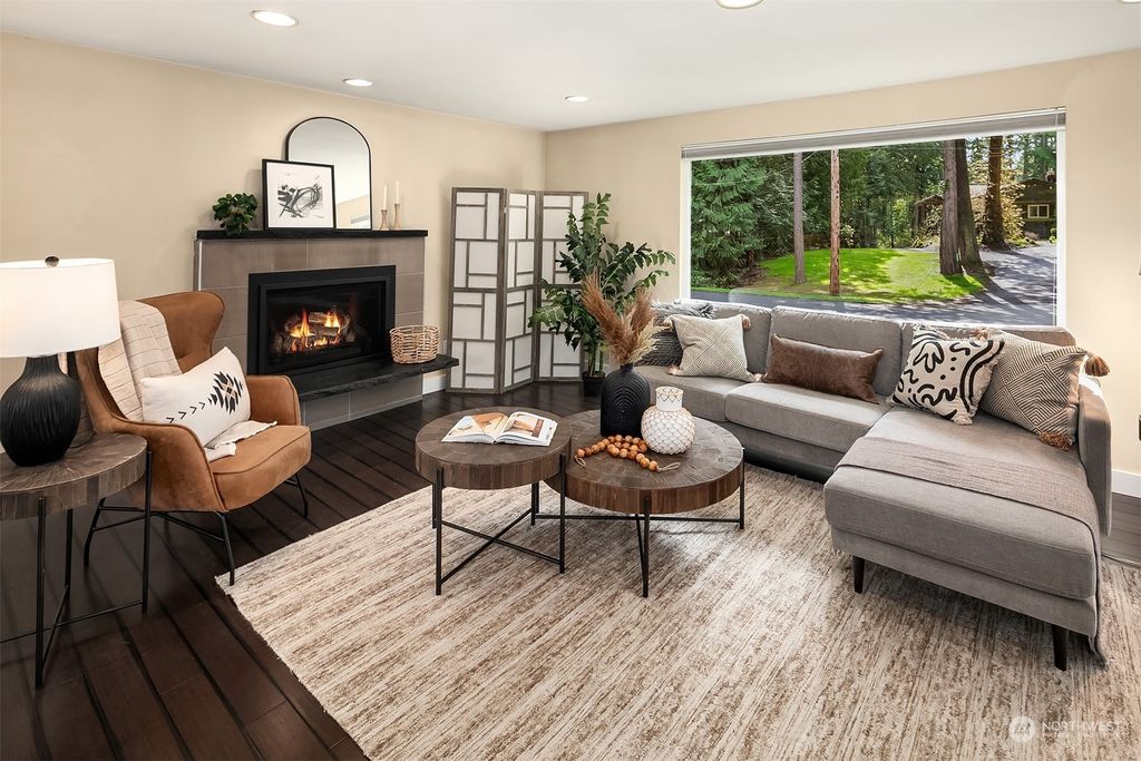Photo of 23824 SE 30th Street, Sammamish, WA 98075 (MLS # 2214919)
