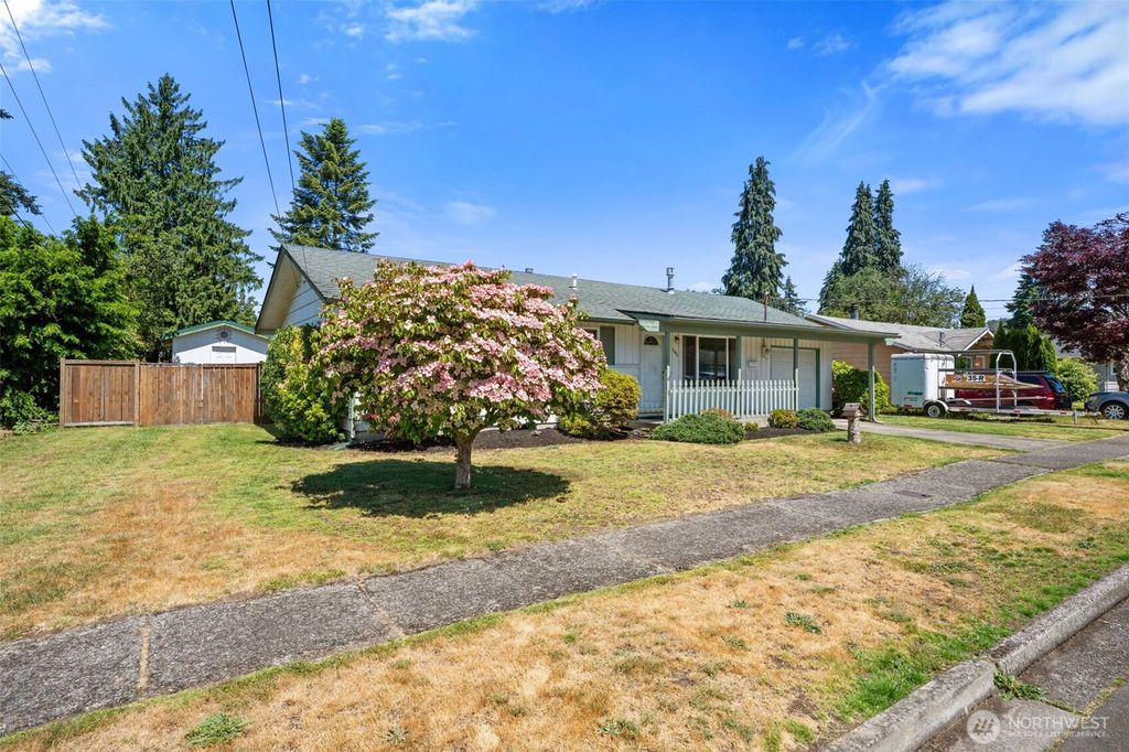 Photo of 1005 20th Street SE, Auburn, WA 98002 (MLS # 2533332)