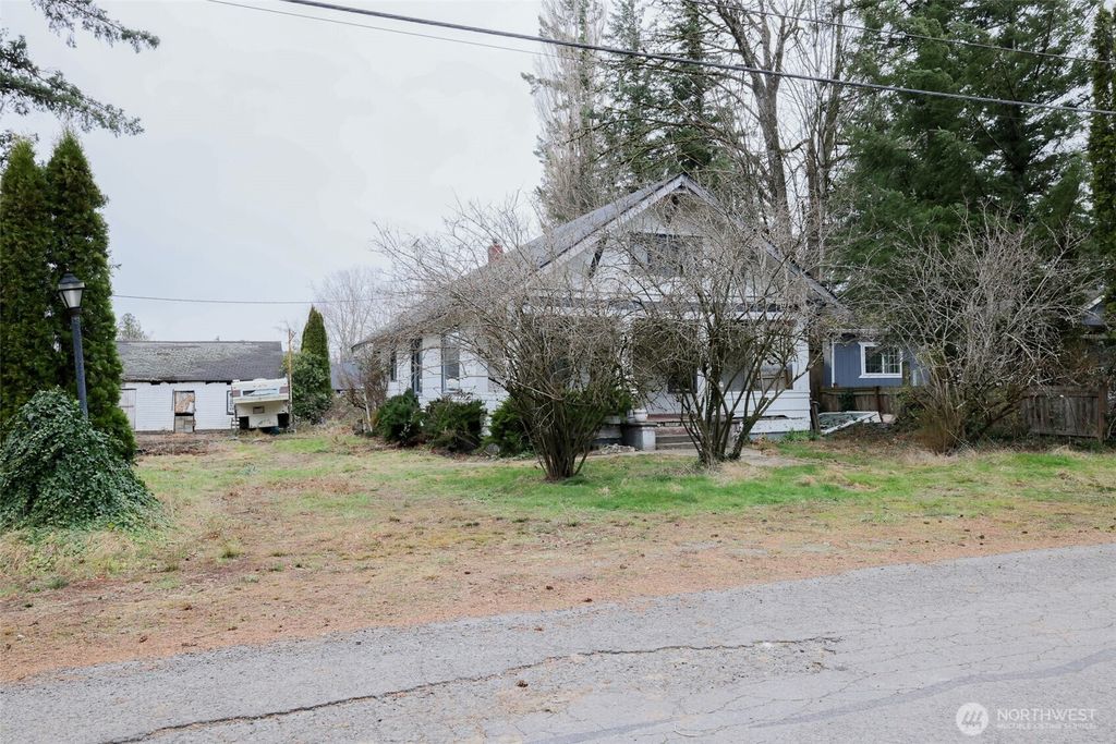 Photo of 239 6th Street, Gold Bar, WA 98251 (MLS # 2484651)