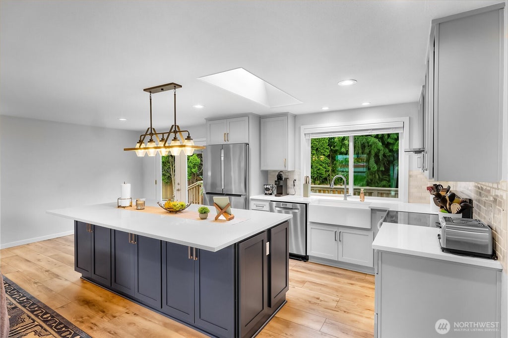 Photo of 14013 113th Avenue NE, Kirkland, WA 98034 (MLS # 2556503)