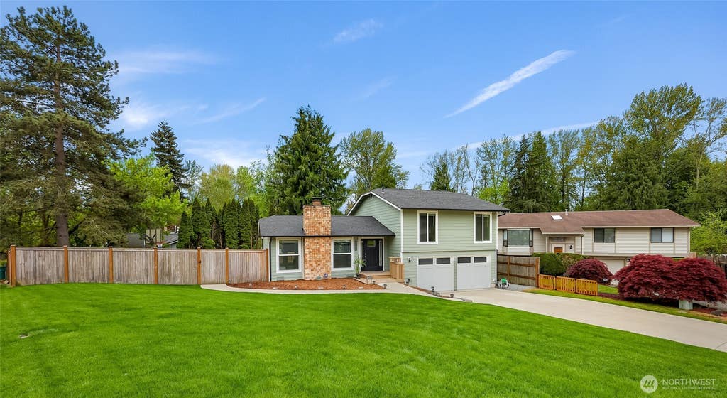 Photo of 14013 113th Avenue NE, Kirkland, WA 98034 (MLS # 2556503)