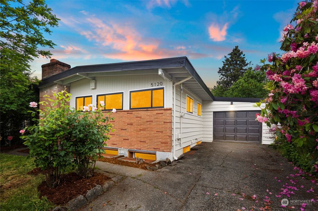 Photo of 5120 S Holly Street, Seattle, WA 98118 (MLS # 2243472)