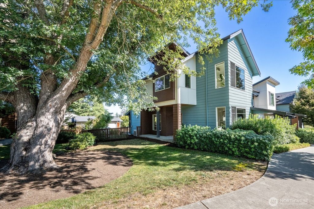 Photo of 3016 S Adams Street, Seattle, WA 98108 (MLS # 2434623)