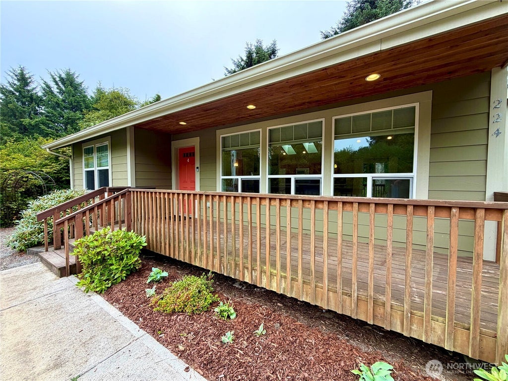 Photo of 224 S Oar Loop SW, Ocean Shores, WA 98569 (MLS # 2565352)