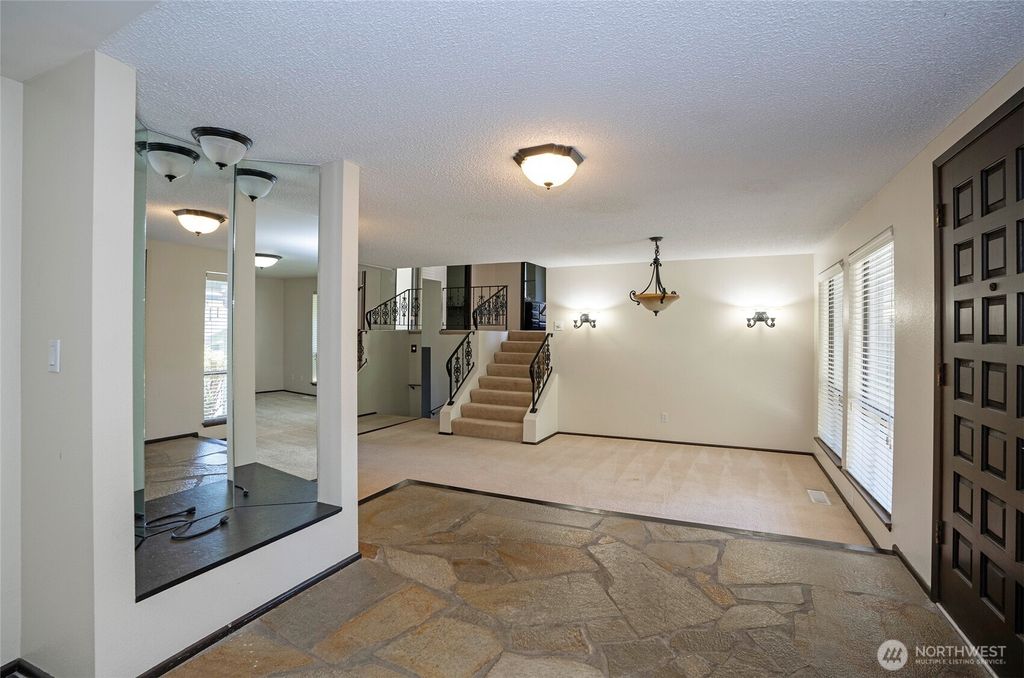 Photo of 3604 SW 325th Street, Federal Way, WA 98023 (MLS # 2362534)