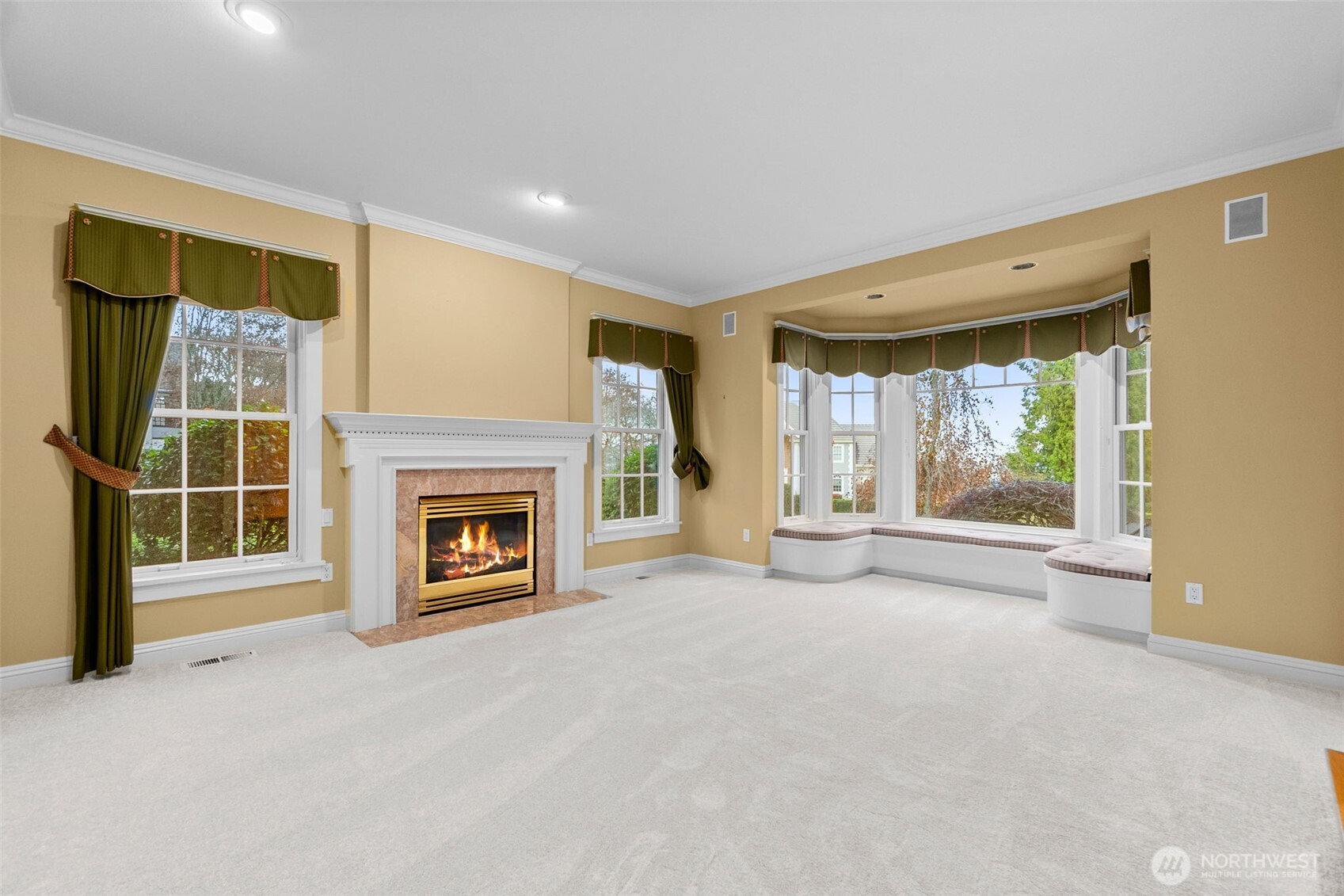 5143 Illahee Lane NE