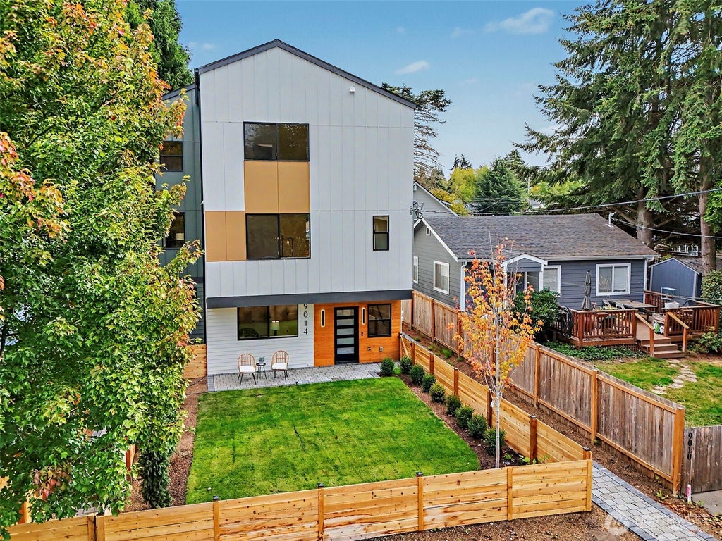 Photo of 9014 4th Avenue NW, Seattle, WA 98117 (MLS # 2583414)