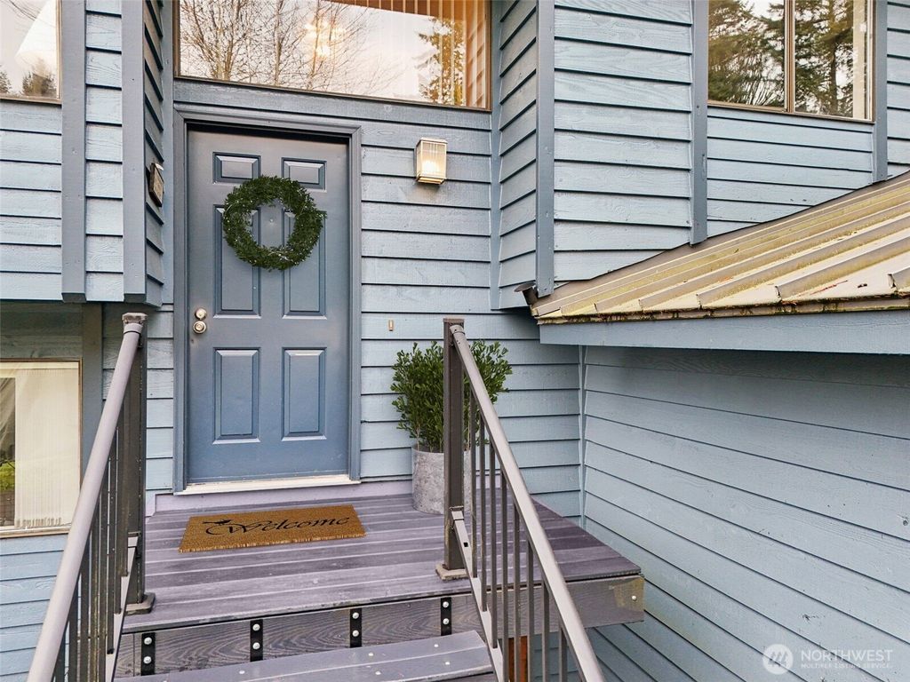 Photo of 16812 174th Avenue NE, Woodinville, WA 98072 (MLS # 2459010)