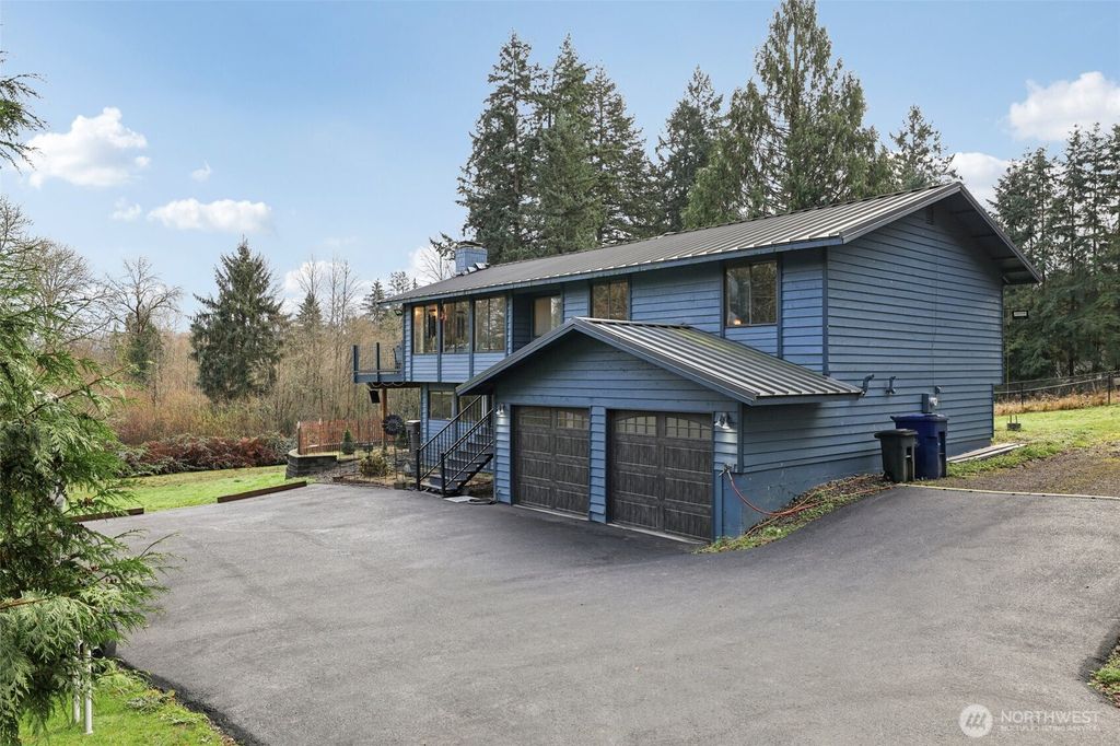 Photo of 16812 174th Avenue NE, Woodinville, WA 98072 (MLS # 2459010)