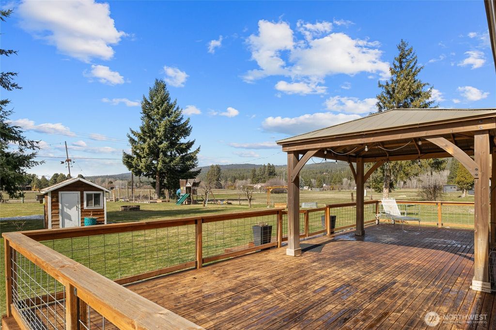 Photo of 2431 SR 970 Highway, Cle Elum, WA 98922 (MLS # 2483189)