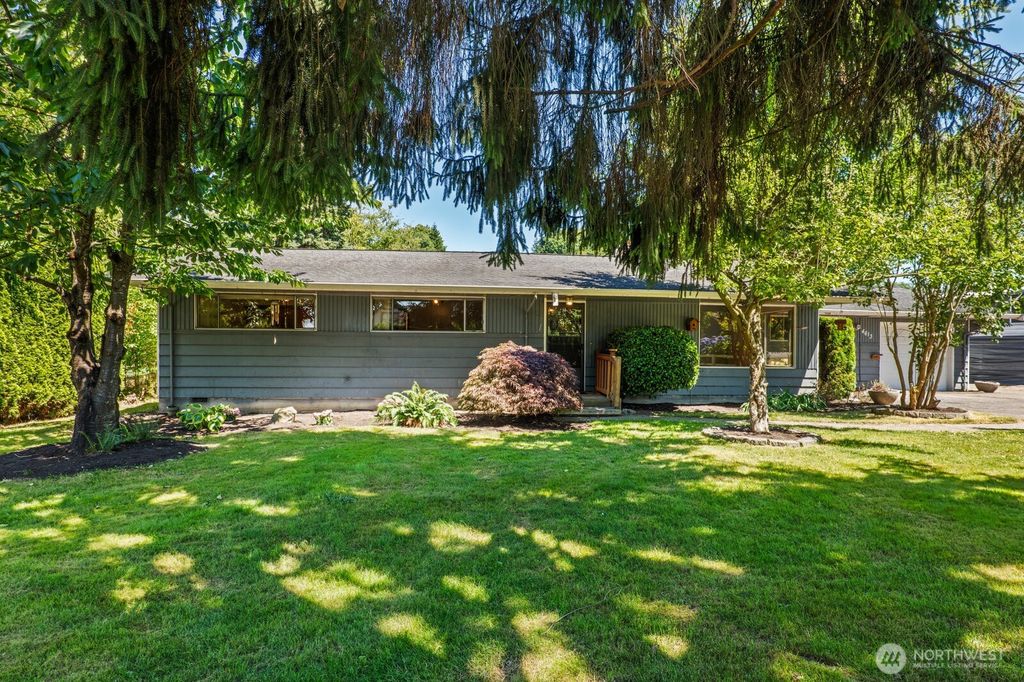 Photo of 4613 Sunnyside Boulevard, Marysville, WA 98270 (MLS # 2404125)