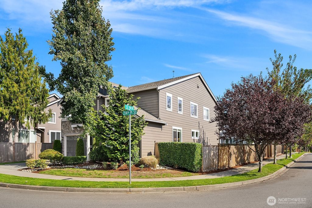 Photo of 220 214th Place SE, Sammamish, WA 98074 (MLS # 2437578)