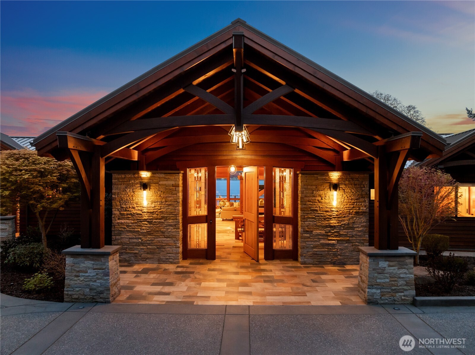 560 E Cronquist Road