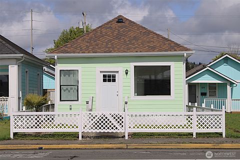 Photo of 616 W 1st Street, Aberdeen, WA 98520 (MLS # 2506405)