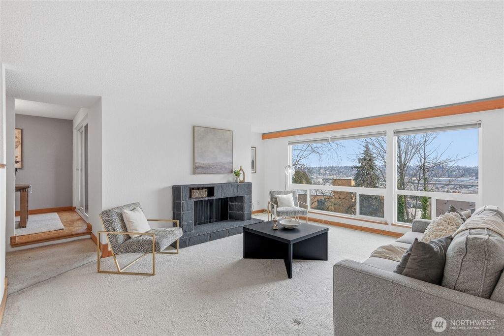 Photo of 2500 W Manor Place #216, Seattle, WA 98199 (MLS # 2524955)