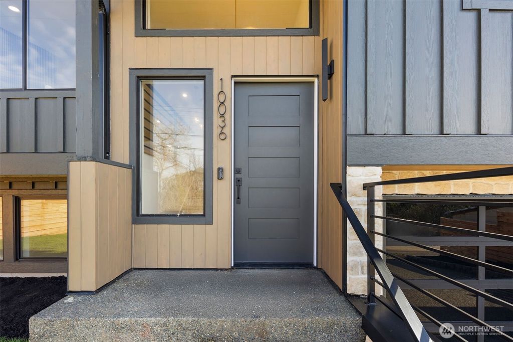 Photo of 10036 21st Avenue SW, Seattle, WA 98146 (MLS # 2335200)