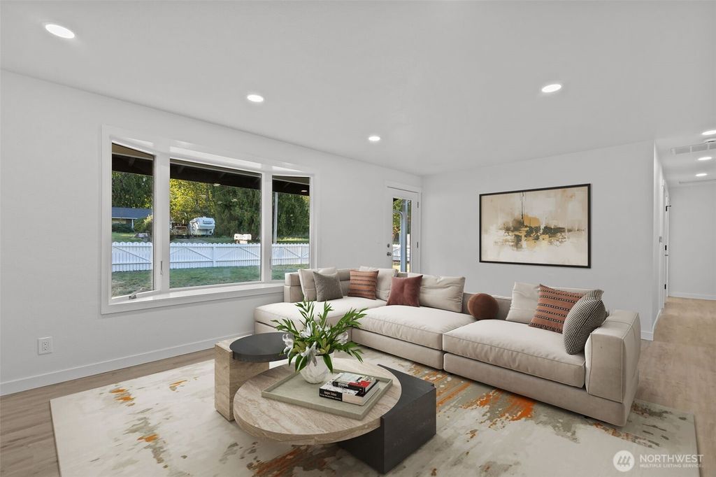 Photo of 21316 188th Avenue SE, Renton, WA 98058 (MLS # 2439945)