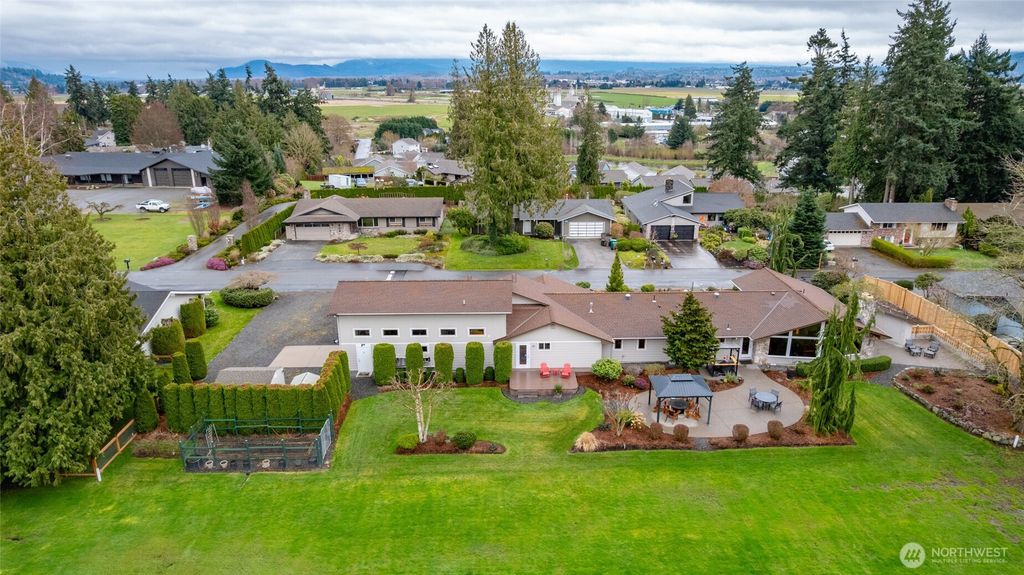 Photo of 16505 Country Club Drive, Burlington, WA 98233 (MLS # 2504955)