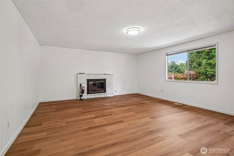 17720 SE 261st