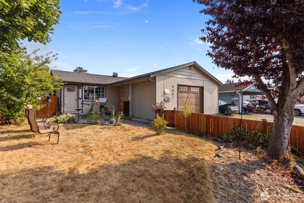 Photo of 9007 10th Street NE, Lake Stevens, WA 98258 (MLS # 2572275)