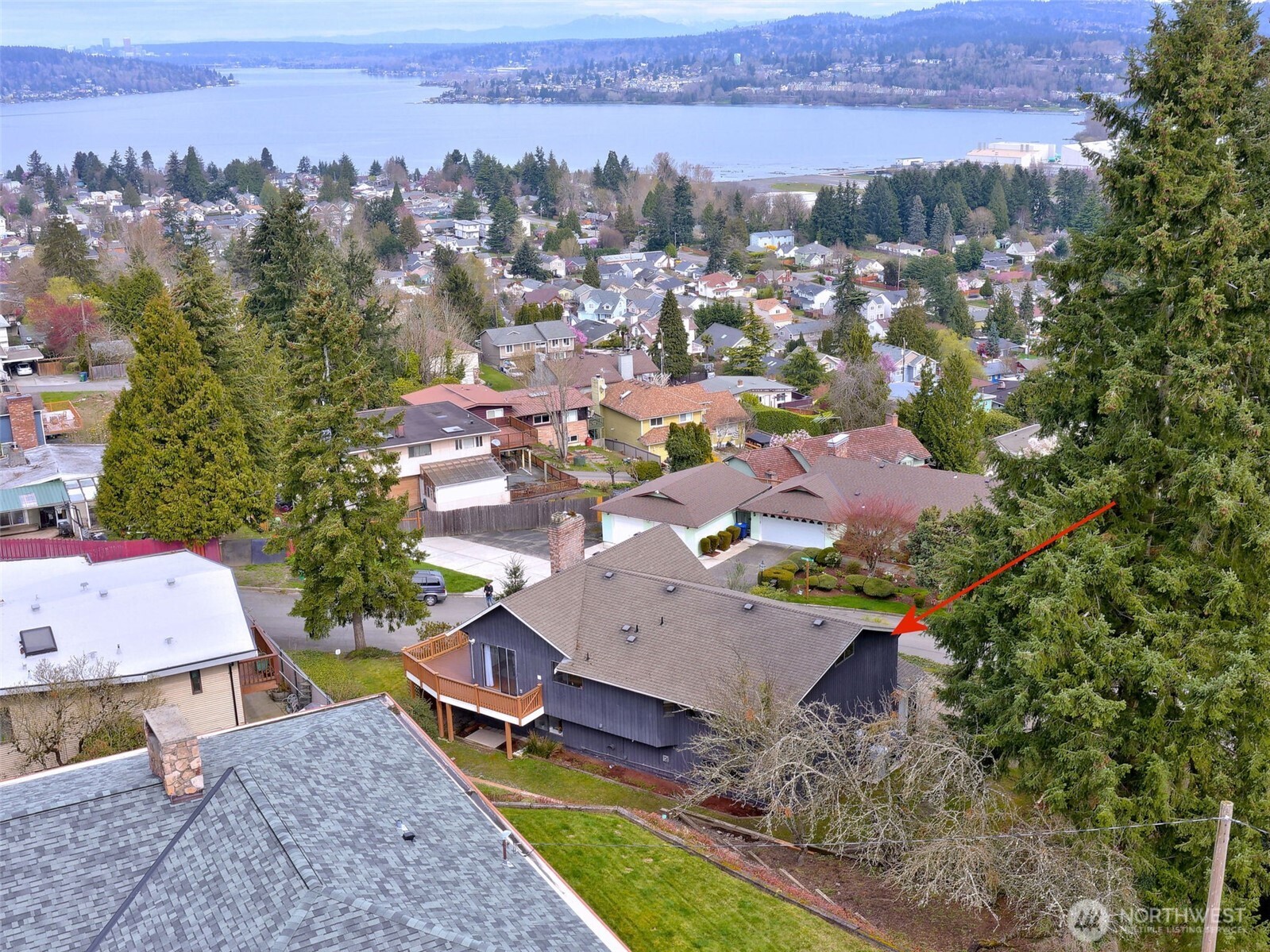 Renton, Washington 98057, United States, 4 Bedrooms Bedrooms, ,3 BathroomsBathrooms,Residential,Pending,99214