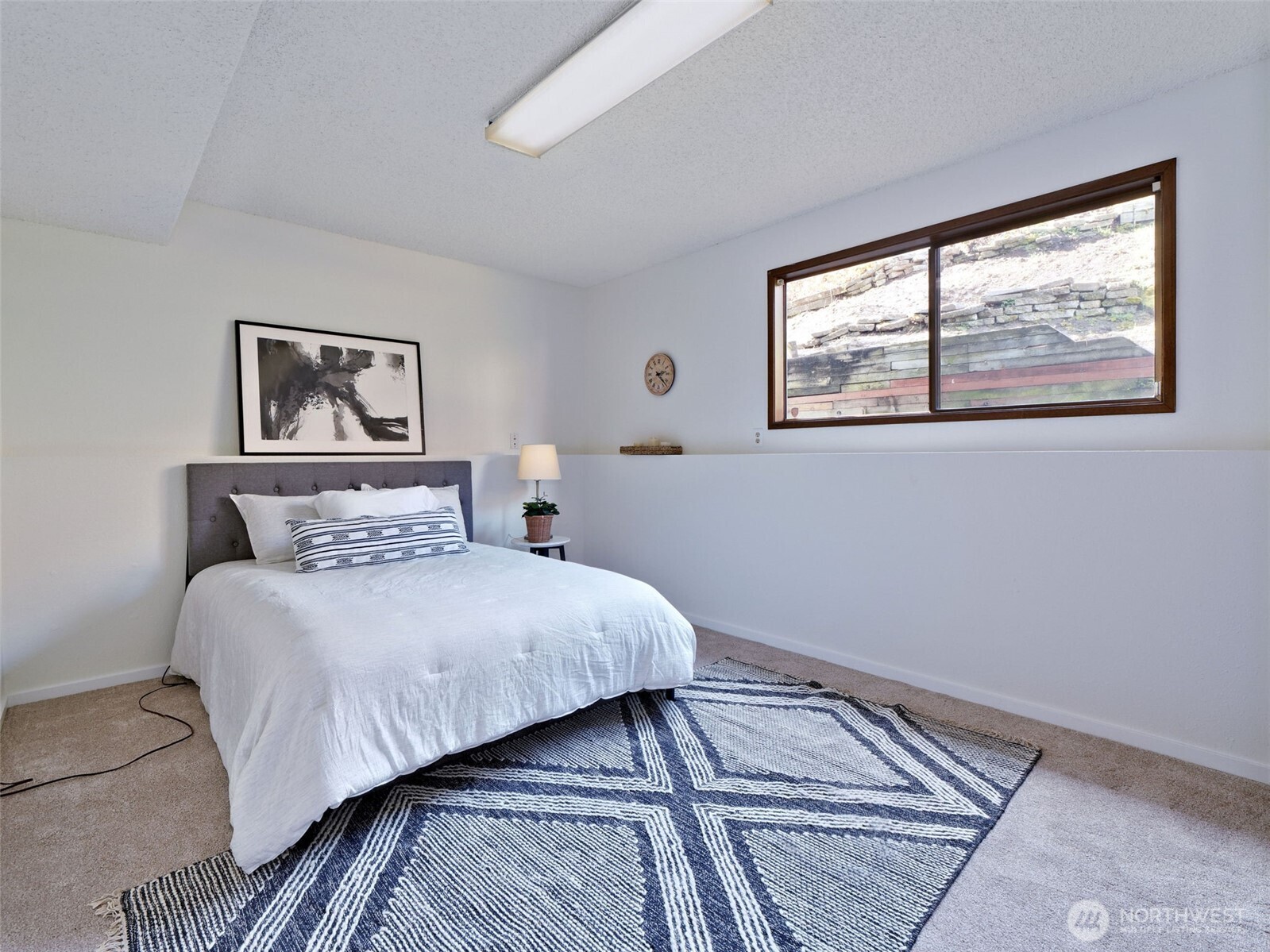 Renton, Washington 98057, United States, 4 Bedrooms Bedrooms, ,3 BathroomsBathrooms,Residential,Pending,99214