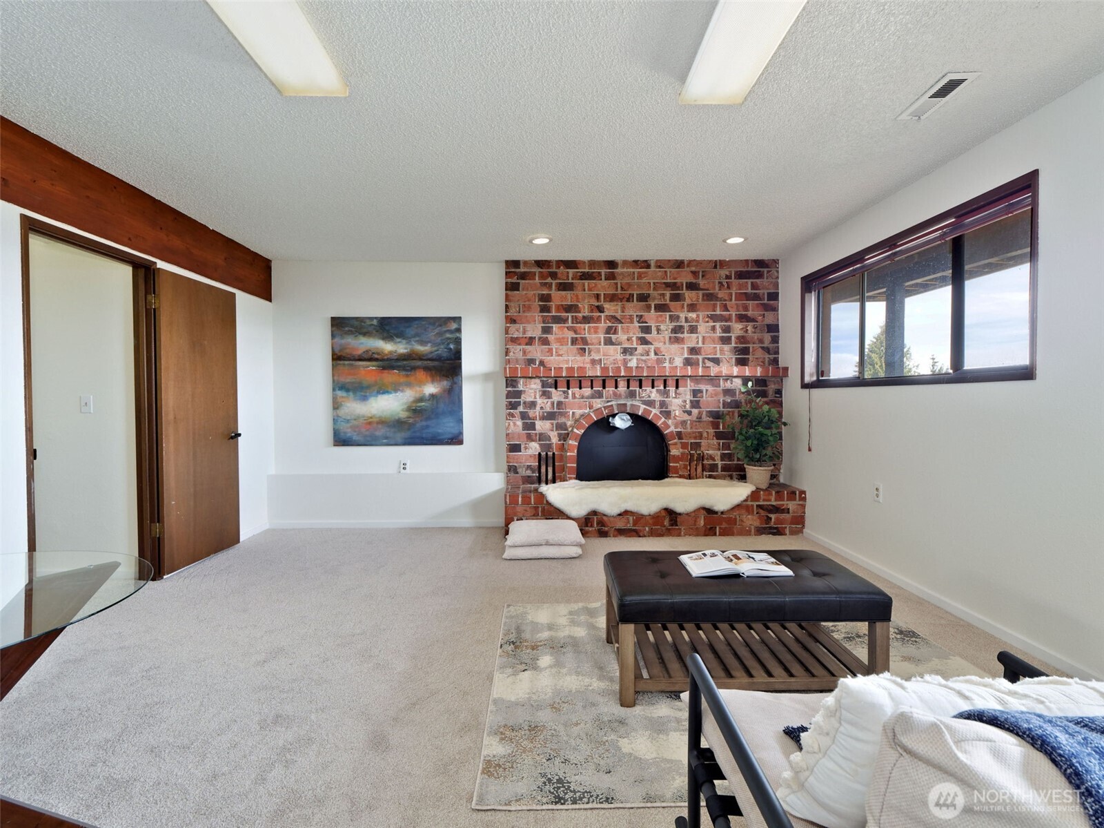 Renton, Washington 98057, United States, 4 Bedrooms Bedrooms, ,3 BathroomsBathrooms,Residential,Pending,99214