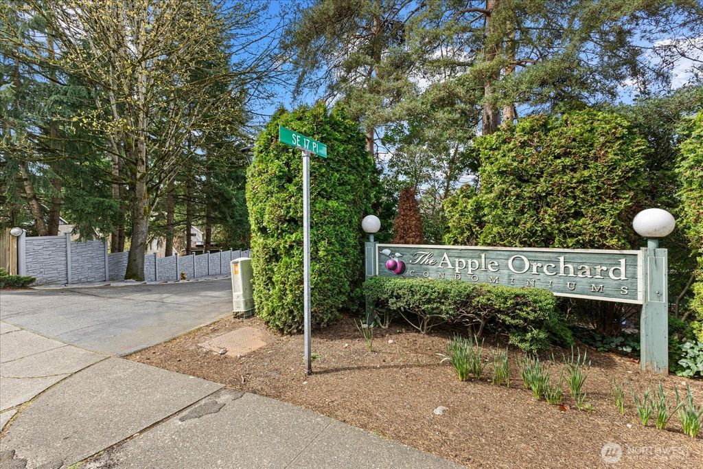 Photo of 14130 SE 17 Place #C3, Bellevue, WA 98007 (MLS # 2500106)