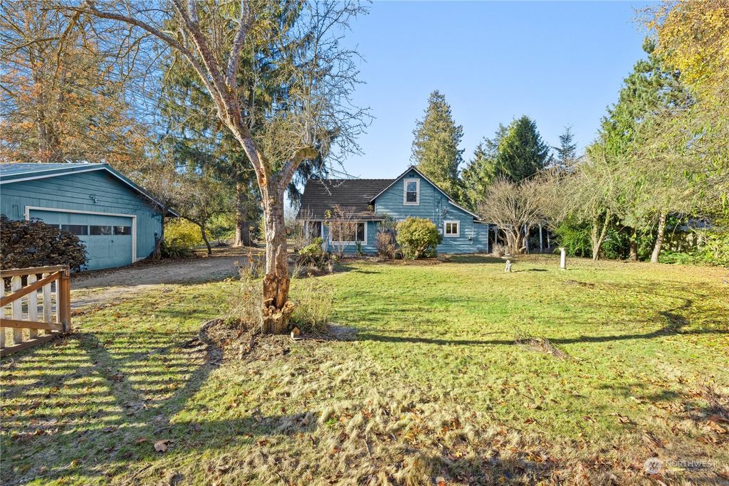 Photo of 9426 55th Avenue NE, Marysville, WA 98270 (MLS # 2014651)