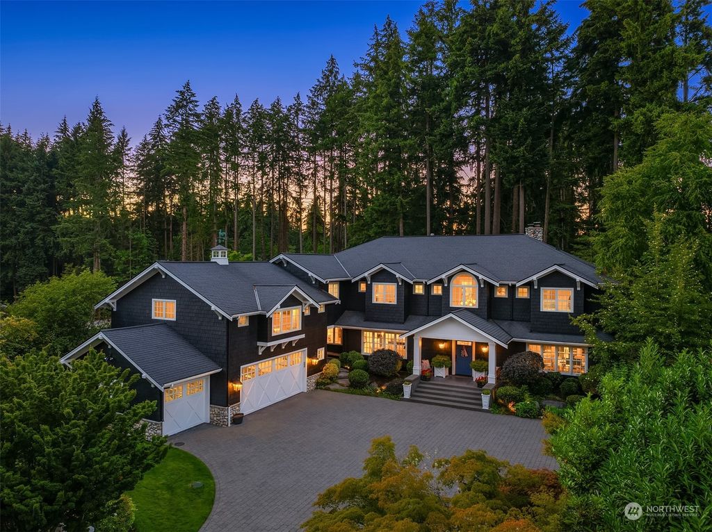 Photo of 10636 SE 22nd Street, Bellevue, WA 98004 (MLS # 2261299)