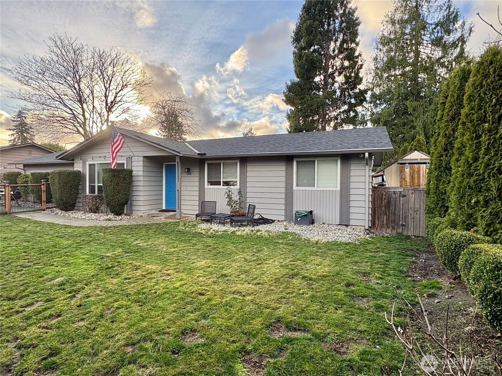 Photo of 6208 Sycamore Place, Everett, WA 98203 (MLS # 2460492)