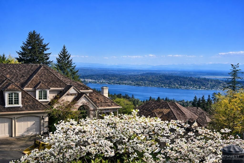 Photo of 17141 SE 58th St St, Bellevue, WA 98006 (MLS # 2508666)