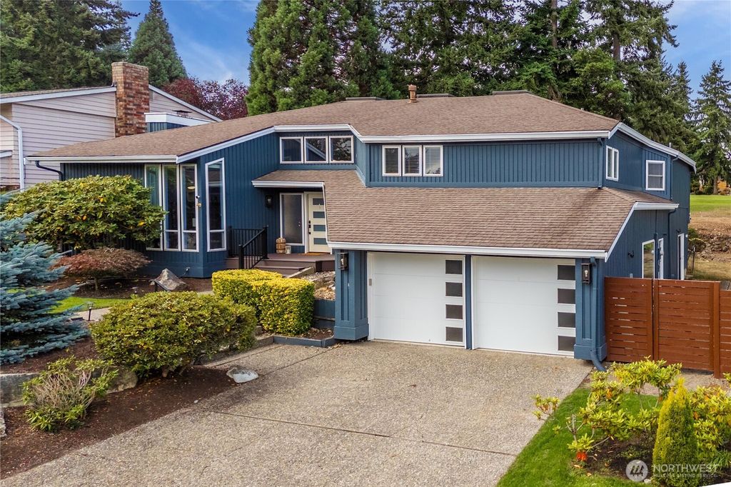 Photo of 31611 37th Avenue SW, Federal Way, WA 98023 (MLS # 2438128)