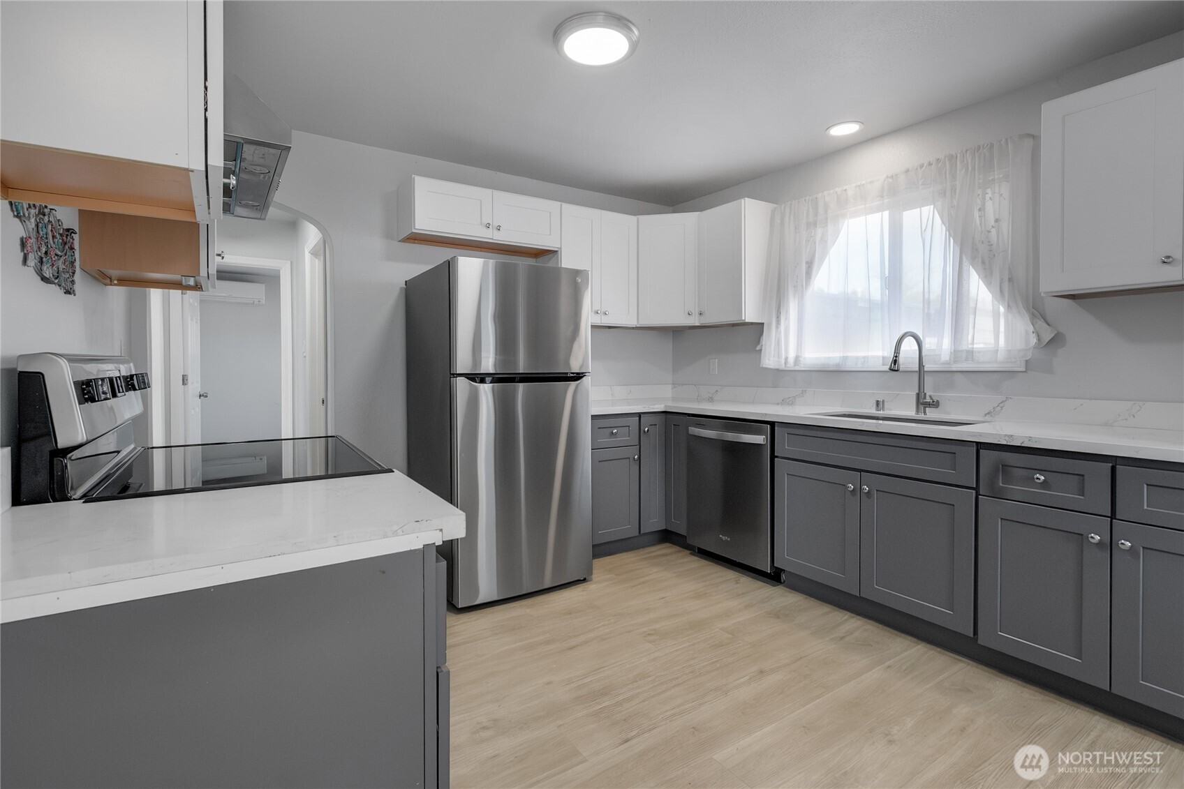 637 Elizabeth Street